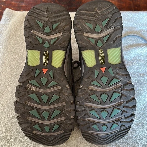KEEN Women's Targhee Waterproof High Rise Hiking Shoe’s ~ 9.5 - Picture 12 of 13